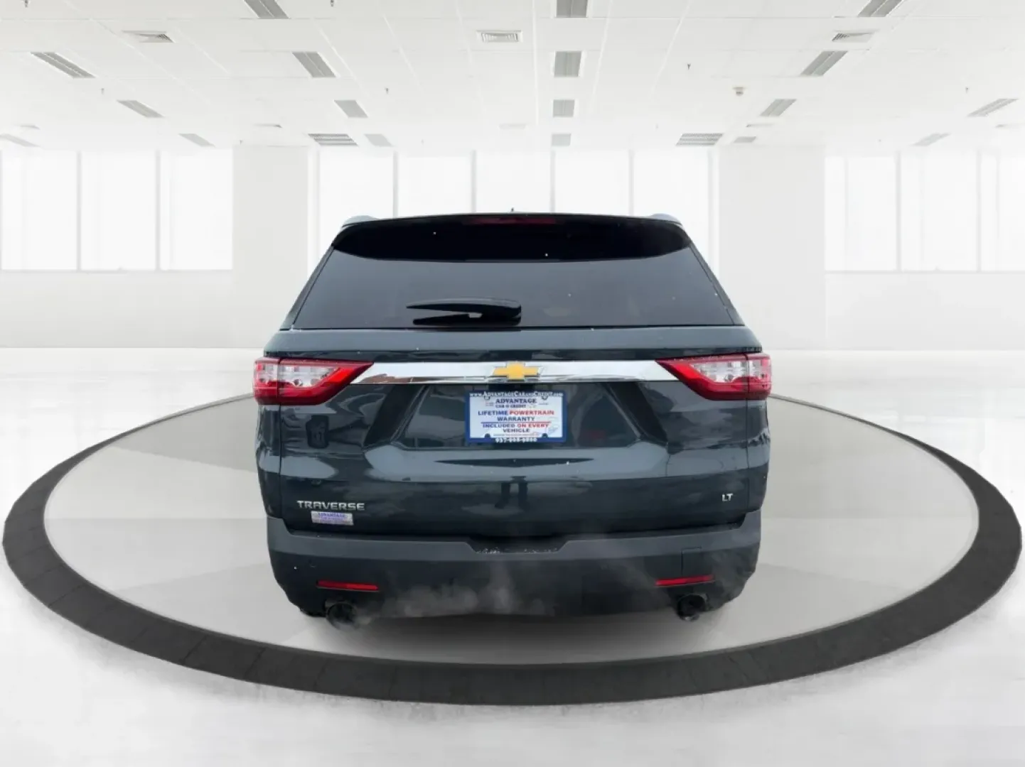 2018 Chevrolet Traverse 1LT (1GNERGKW2JJ) with an 3.6L V-6 gasoline direct injection engine, 9A transmission, located at 1951 S Dayton Lakeview Rd., New Carlisle, OH, 45344, (937) 908-9800, 39.890999, -84.050255 - **Conquer Every Adventure with the 2018 Chevrolet Traverse!** <br /> <br /> Are you ready to embark on exhilarating weekend getaways or tackle the daily grind with the perfect blend of comfort and reliability? Look no further than this stunning 2018 Chevrolet Traverse at Advantage Car and Credit in - Photo#3