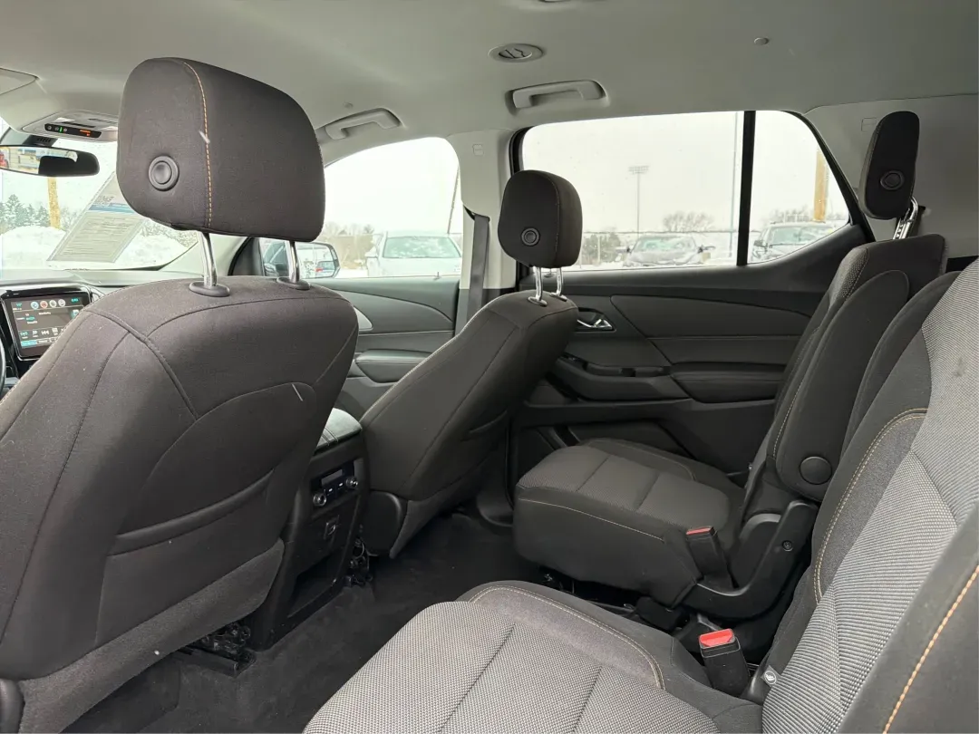 2018 Chevrolet Traverse 1LT (1GNERGKW2JJ) with an 3.6L V-6 gasoline direct injection engine, 9A transmission, located at 1951 S Dayton Lakeview Rd., New Carlisle, OH, 45344, (937) 908-9800, 39.890999, -84.050255 - **Conquer Every Adventure with the 2018 Chevrolet Traverse!** <br /> <br /> Are you ready to embark on exhilarating weekend getaways or tackle the daily grind with the perfect blend of comfort and reliability? Look no further than this stunning 2018 Chevrolet Traverse at Advantage Car and Credit in - Photo#10