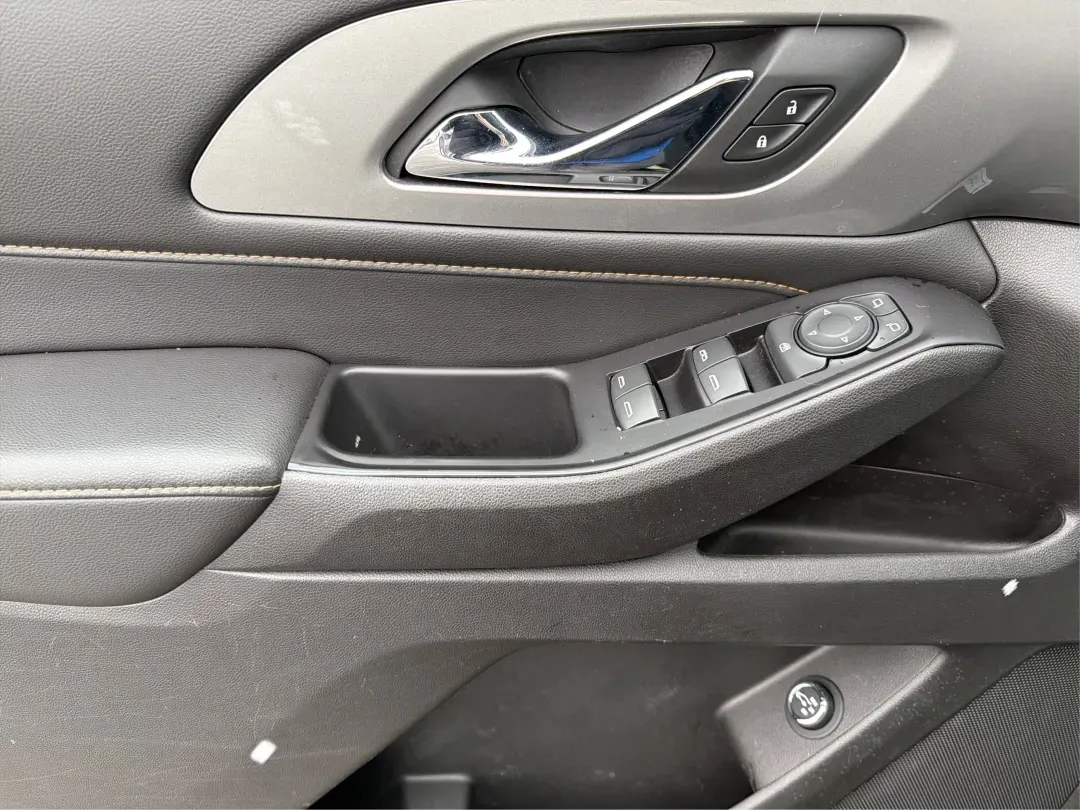 2018 Chevrolet Traverse 1LT (1GNERGKW2JJ) with an 3.6L V-6 gasoline direct injection engine, 9A transmission, located at 1951 S Dayton Lakeview Rd., New Carlisle, OH, 45344, (937) 908-9800, 39.890999, -84.050255 - **Conquer Every Adventure with the 2018 Chevrolet Traverse!** <br /> <br /> Are you ready to embark on exhilarating weekend getaways or tackle the daily grind with the perfect blend of comfort and reliability? Look no further than this stunning 2018 Chevrolet Traverse at Advantage Car and Credit in - Photo#19