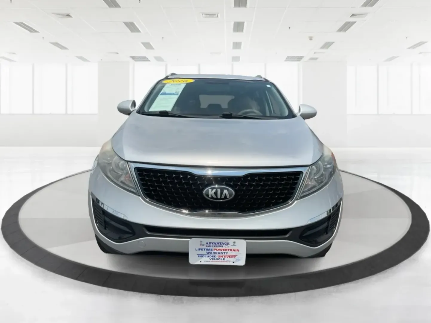 2016 Kia Sportage LX (KNDPBCACXG7) with an Theta II 2.4L I-4 gasoline direct injection engine, located at 880 E. National Road, Vandalia, OH, 45377, (937) 908-9800, 39.891918, -84.183594 - Embrace the journey of life with the 2016 Kia Sportage LX, a vehicle designed for those who thrive on adventure and seek comfort in their daily commute. Whether you're navigating the bustling streets of Fairborn, OH, or embarking on a weekend family getaway, this versatile crossover is your perfect - Photo#7