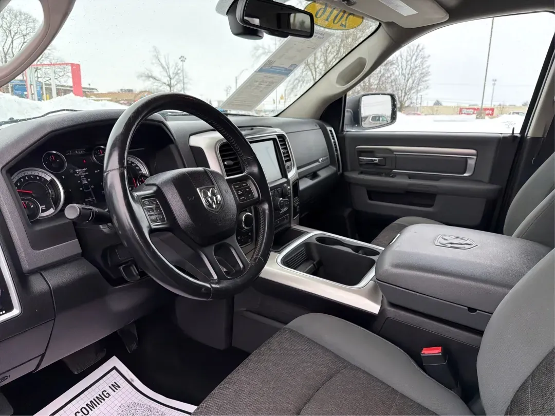 2016 Ram 1500 Big Horn (3C6RR7LT1GG) with an HEMI 5.7L V-8 variable valve control engine, 6A transmission, located at 8750 N County Rd 25A, Piqua, OH, 45356, (937) 908-9800, 40.164391, -84.232513 - ### Unleash Your Adventurous Spirit with the 2016 Ram 1500 Big Horn at Advantage Car and Credit - Piqua!<br /> <br /> Are you searching for the perfect truck that seamlessly combines power, comfort, and reliability for your next weekend getaway or daily commute? Look no further than the 2016 Ram 150 - Photo#9