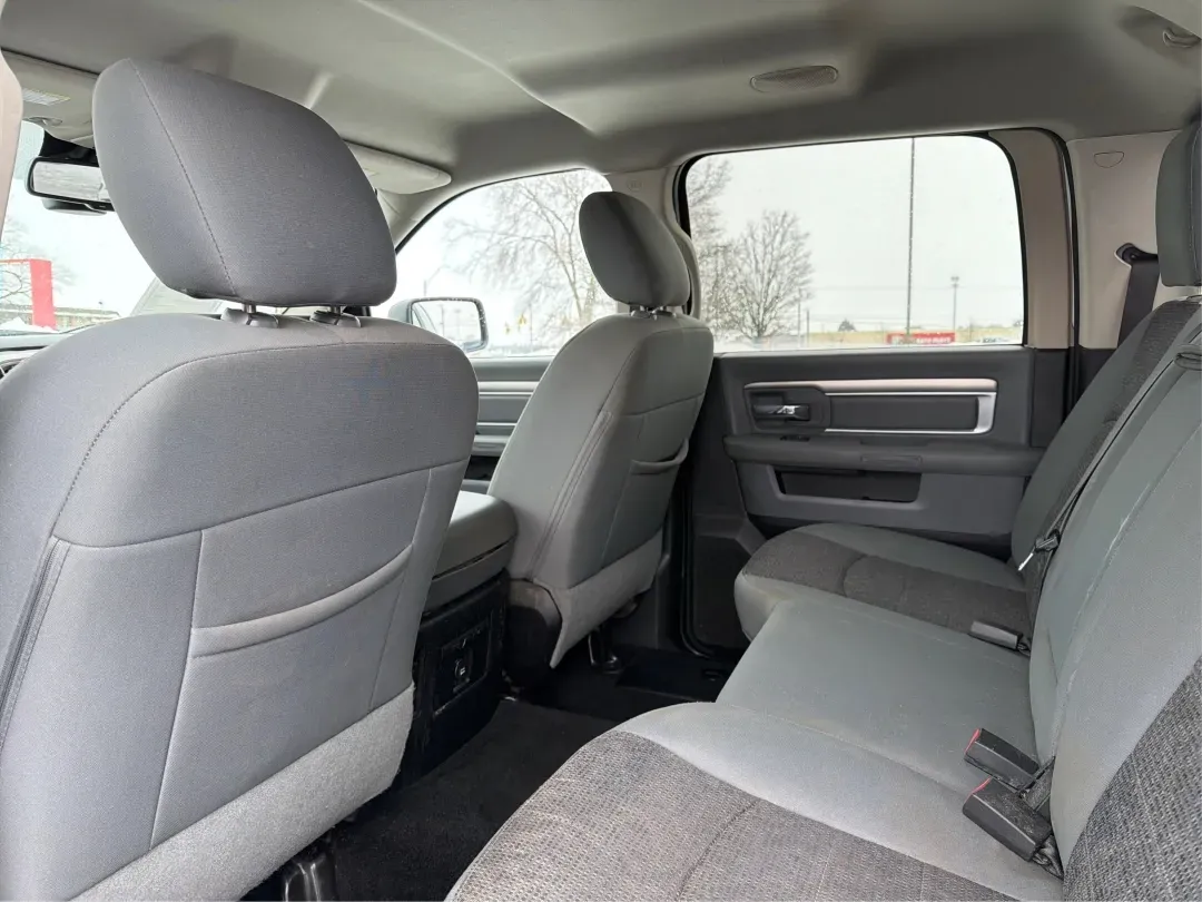 2016 Ram 1500 Big Horn (3C6RR7LT1GG) with an HEMI 5.7L V-8 variable valve control engine, 6A transmission, located at 8750 N County Rd 25A, Piqua, OH, 45356, (937) 908-9800, 40.164391, -84.232513 - ### Unleash Your Adventurous Spirit with the 2016 Ram 1500 Big Horn at Advantage Car and Credit - Piqua!<br /> <br /> Are you searching for the perfect truck that seamlessly combines power, comfort, and reliability for your next weekend getaway or daily commute? Look no further than the 2016 Ram 150 - Photo#10