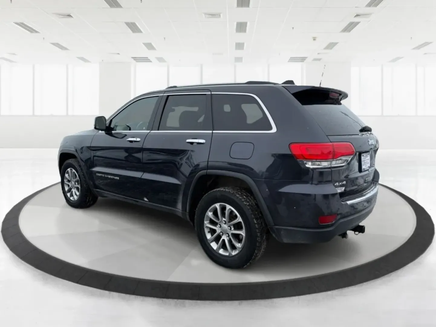 2015 Jeep Grand Cherokee Limited (1C4RJFBG1FC) with an Other engine, located at 1099 N County Rd 25A , Troy, OH, 45373, (937) 908-9800, 40.057079, -84.212883 - Are you ready to elevate your driving experience? Whether you're tackling the daily commute, embarking on family road trips, or exploring off-the-beaten-path adventures, the 2015 Jeep Grand Cherokee Limited is your ultimate companion. This rugged yet refined SUV combines luxury and functionality, ma - Photo#4