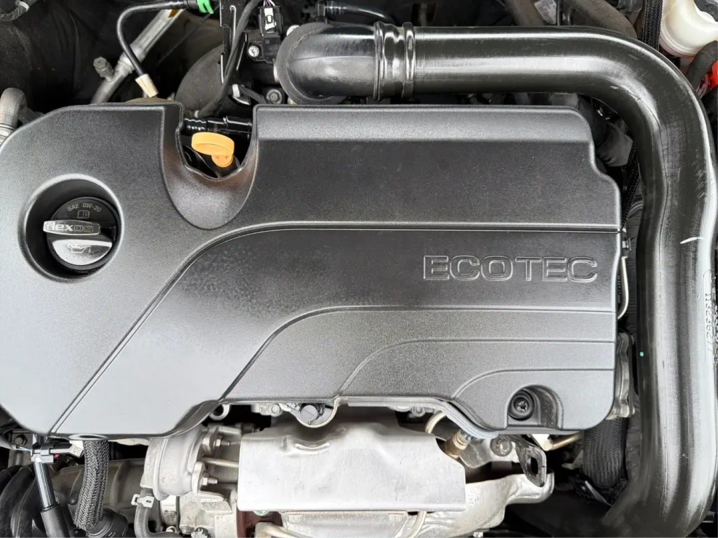 2020 Chevrolet Malibu FWD LT (1G1ZD5ST9LF) with an ECOTEC 1.5L I-4 gasoline direct injection engine, 6A transmission, located at 1184 Kauffman Ave, Fairborn, OH, 45324, (937) 908-9800, 39.807072, -84.030914 - ### Discover the 2020 Chevrolet Malibu LT: Your Perfect Commuter and Family Sedan!<br /> <br /> Are you searching for a reliable vehicle that blends comfort and efficiency for your daily commute or family outings? Look no further than the 2020 Chevrolet Malibu LT available at Advantage Car and Credi - Photo#11