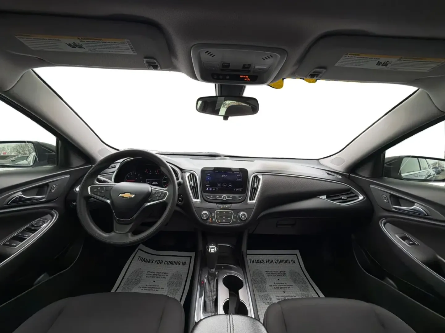 2020 Chevrolet Malibu FWD LT (1G1ZD5ST9LF) with an ECOTEC 1.5L I-4 gasoline direct injection engine, 6A transmission, located at 1184 Kauffman Ave, Fairborn, OH, 45324, (937) 908-9800, 39.807072, -84.030914 - ### Discover the 2020 Chevrolet Malibu LT: Your Perfect Commuter and Family Sedan!<br /> <br /> Are you searching for a reliable vehicle that blends comfort and efficiency for your daily commute or family outings? Look no further than the 2020 Chevrolet Malibu LT available at Advantage Car and Credi - Photo#21