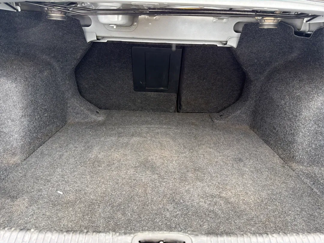 2015 Chrysler 200 Limited (1C3CCCAB2FN) with an 3.6L V-6 DOHC engine, 9-Speed Automatic transmission, located at 1184 Kauffman Ave, Fairborn, OH, 45324, (937) 908-9800, 39.807072, -84.030914 - Are you in the market for a reliable sedan that seamlessly blends comfort, performance, and style? Look no further! At Advantage Car and Credit in Fairborn, OH, we present a fantastic opportunity for you to own the 2015 Chrysler 200 Limited. This vehicle is not just a car; it's your perfect companio - Photo#12