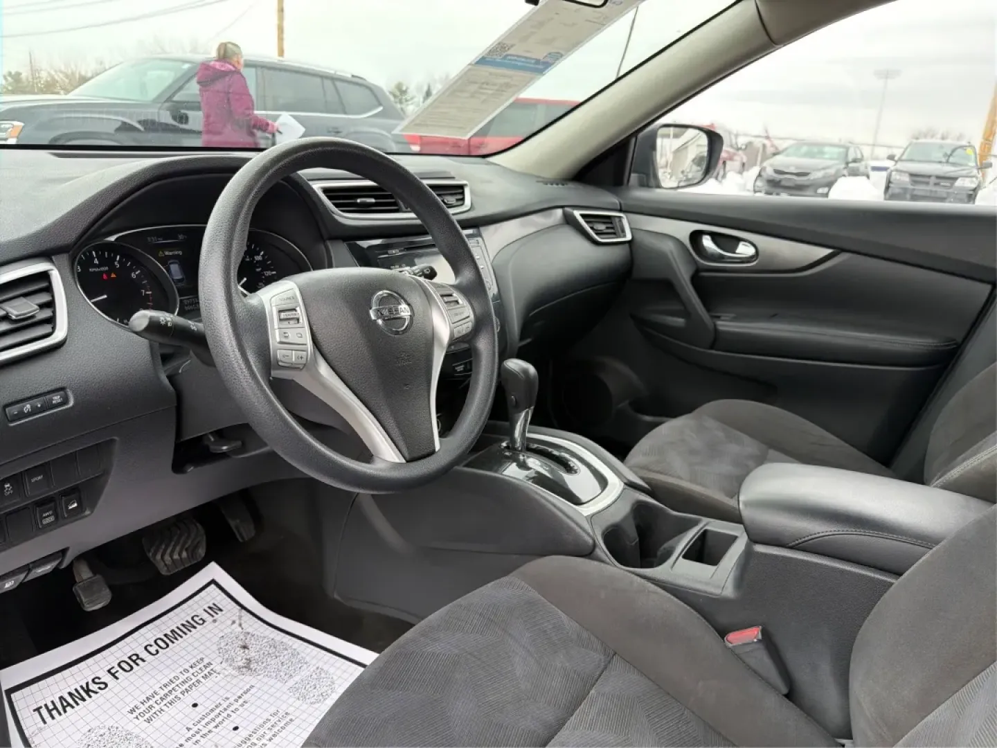 2015 Nissan Rogue S (KNMAT2MV8FP) with an 2.5L I-4 DOHC engine, Continuously Variable Transmission transmission, located at 880 E. National Road, Vandalia, OH, 45377, (937) 908-9800, 39.891918, -84.183594 - **Discover Your Next Adventure with the 2015 Nissan Rogue at Advantage Car and Credit - Vandalia!**<br /> <br /> Are you ready to elevate your driving experience? Whether you're a growing family in need of a reliable vehicle, a commuter craving comfort, or an adventure-seeker looking for your next r - Photo#9