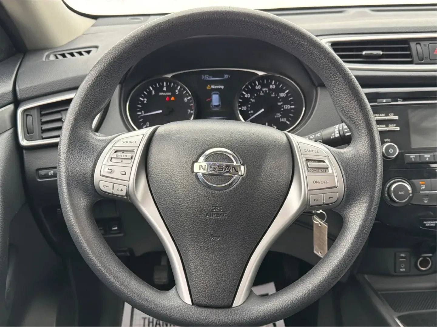 2015 Nissan Rogue S (KNMAT2MV8FP) with an 2.5L I-4 DOHC engine, Continuously Variable Transmission transmission, located at 880 E. National Road, Vandalia, OH, 45377, (937) 908-9800, 39.891918, -84.183594 - **Discover Your Next Adventure with the 2015 Nissan Rogue at Advantage Car and Credit - Vandalia!**<br /> <br /> Are you ready to elevate your driving experience? Whether you're a growing family in need of a reliable vehicle, a commuter craving comfort, or an adventure-seeker looking for your next r - Photo#16