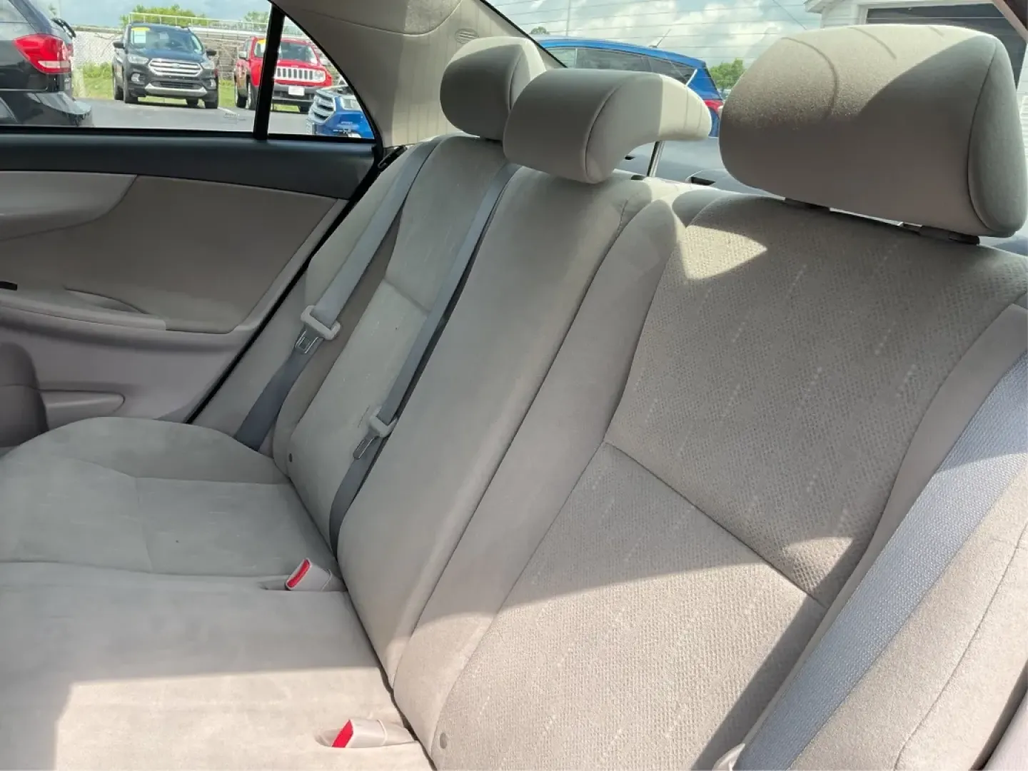 2012 Toyota Corolla LE (2T1BU4EEXCC) with an 1.8L I-4 DOHC engine, located at 1184 Kauffman Ave, Fairborn, OH, 45324, (937) 908-9800, 39.807072, -84.030914 - **Discover Your New Adventure with the 2012 Toyota Corolla LE at Advantage Car and Credit!**<br /> <br /> Are you in the market for a reliable sedan that perfectly balances your daily commute with weekend adventures? Look no further than the 2012 Toyota Corolla LE, available now at Advantage Car and - Photo#10