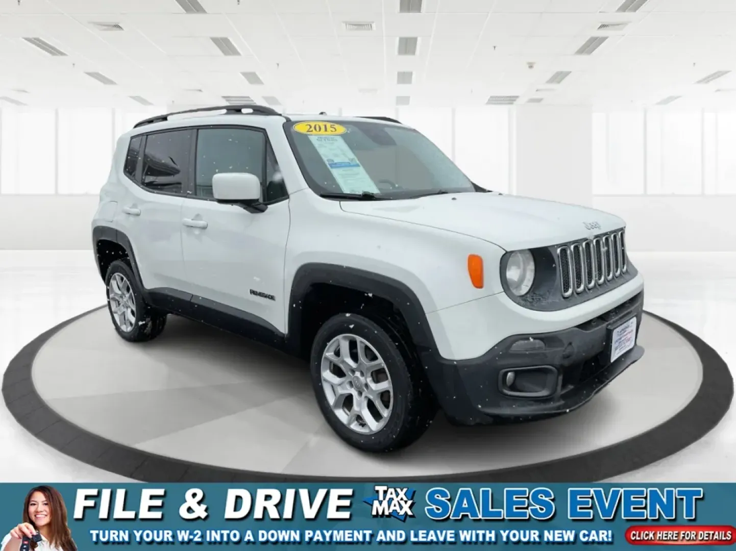 2015 Jeep Renegade Latitude (ZACCJBBT4FP) with an 2.4L L4 engine, 6-Speed Manual transmission, located at 1230 East Main St, Xenia, OH, 45385, (937) 908-9800, 39.688026, -83.910172 - Ready for a life that doesn't stop when the pavement ends? This 2015 Jeep Renegade Latitude 4WD in Alpine White is built for the Xenia lifestyle-weekday commutes down US-35, quick runs to grocery stores near downtown, and spontaneous weekend getaways to Caesar Creek State Park or John Bryan State Pa - Photo#0