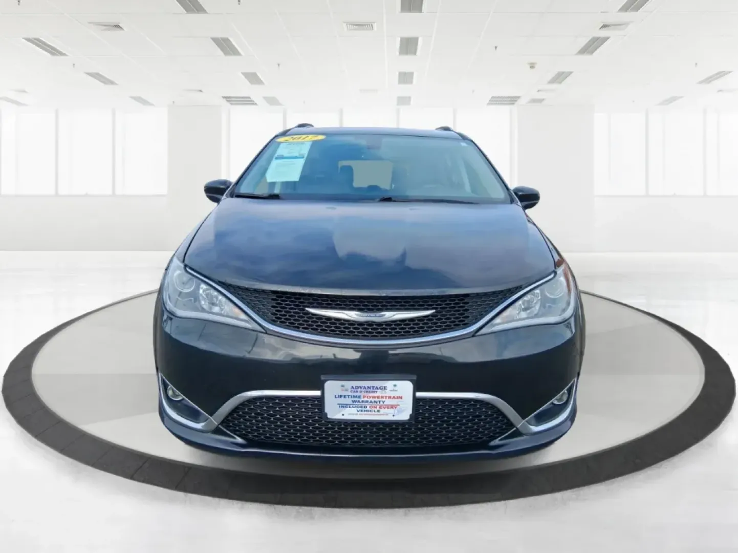 2017 Chrysler Pacifica Touring-L Plus (2C4RC1EG7HR) with an Pentastar 3.6L V-6 DOHC engine, 9A transmission, located at 1951 S Dayton Lakeview Rd., New Carlisle, OH, 45344, (937) 908-9800, 39.890999, -84.050255 - Load up the kids, the gear, and the playlist-this 2017 Chrysler Pacifica Touring-L Plus is built for real life in New Carlisle, from school drop-offs and long commutes to weekend trips out toward Buck Creek State Park. If you've been hunting for a comfortable, family-ready passenger van with premium - Photo#6