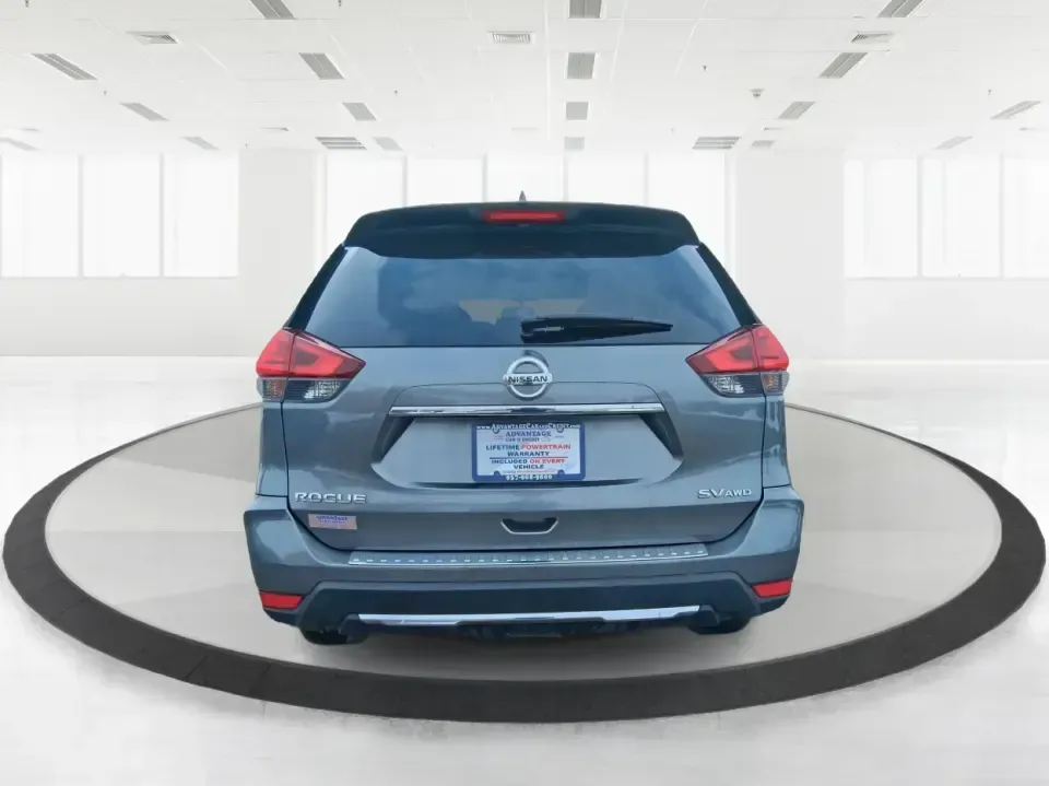 2017 Nissan Rogue SV (5N1AT2MV9HC) with an 2.5L I-4 DOHC engine, CVT transmission, located at 880 E. National Road, Vandalia, OH, 45377, (937) 908-9800, 39.891918, -84.183594 - Weekend road trips to MetroParks, daily commutes down I75, and grocery runs around the Dayton area all feel easier in a compact SUV that's comfortable, confident in bad weather, and flexible for real life. This 2017 Nissan Rogue SV in Gun Metallic is built for busy schedules and spontaneous getaways - Photo#3