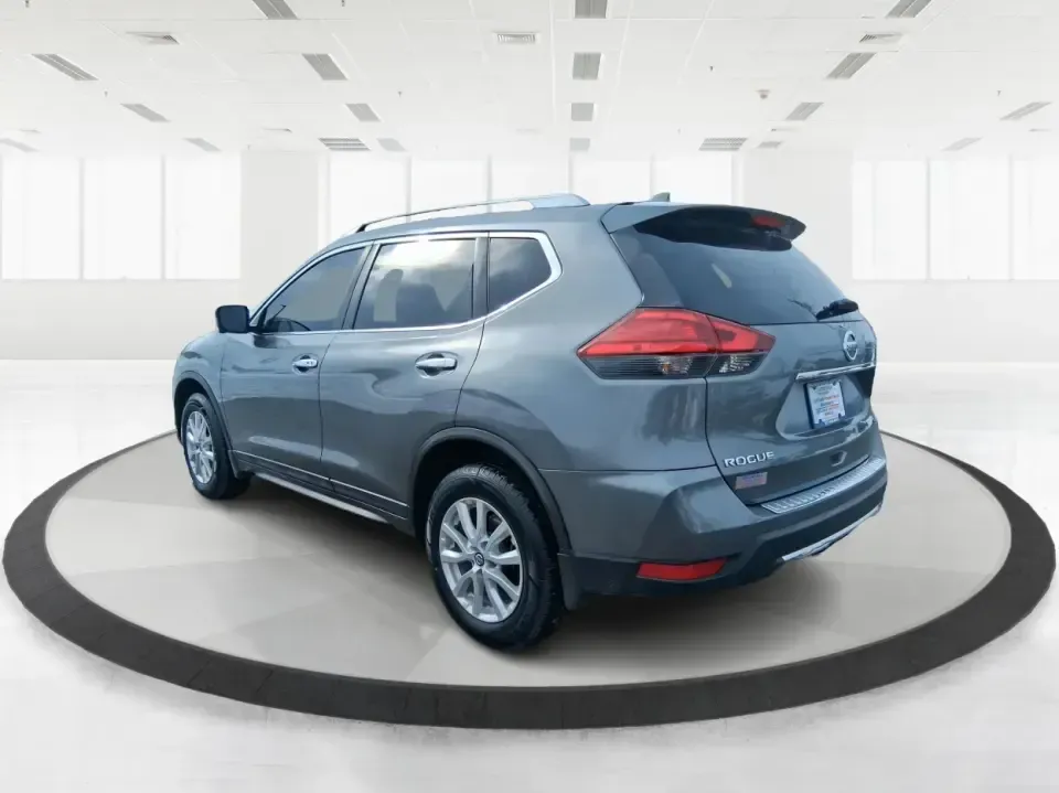 2017 Nissan Rogue SV (5N1AT2MV9HC) with an 2.5L I-4 DOHC engine, CVT transmission, located at 880 E. National Road, Vandalia, OH, 45377, (937) 908-9800, 39.891918, -84.183594 - Weekend road trips to MetroParks, daily commutes down I75, and grocery runs around the Dayton area all feel easier in a compact SUV that's comfortable, confident in bad weather, and flexible for real life. This 2017 Nissan Rogue SV in Gun Metallic is built for busy schedules and spontaneous getaways - Photo#4