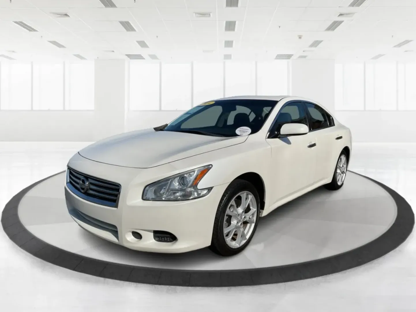 2014 Nissan Maxima 3.5 S (1N4AA5AP5EC) with an VQ 3.5L V-6 DOHC engine, located at 401 Woodman Dr, Riverside, OH, 45431, (937) 908-9800, 39.760899, -84.123421 - **Experience Comfort and Style with the 2014 Nissan Maxima-Your Ideal Sedan for Everyday Adventures!**<br /> <br /> Are you looking for a reliable sedan that combines luxury, performance, and practicality? The 2014 Nissan Maxima, available now at Advantage Car and Credit in Fairborn, OH, is the perf - Photo#8