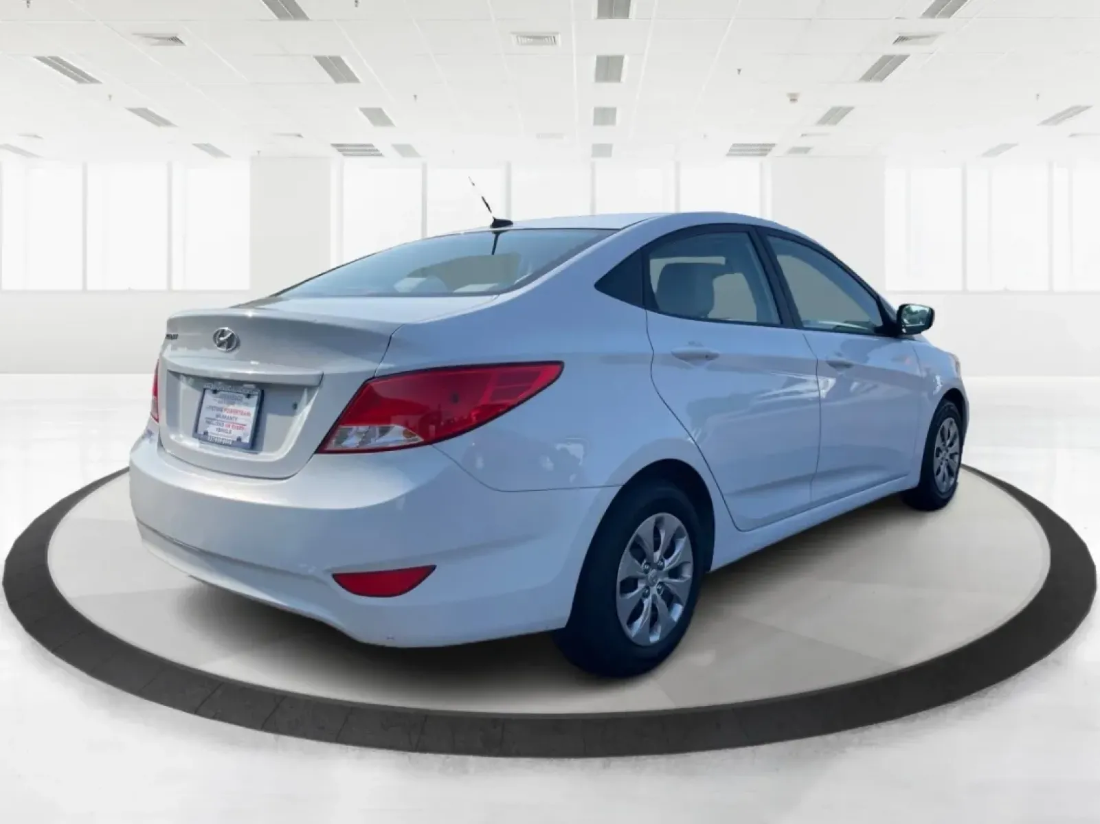 2017 Hyundai Accent SE 4-Door 6A (KMHCT4AE7HU) with an 1.6L L4 DOHC 16V engine, 6-Speed Automatic transmission, located at 401 Woodman Dr, Riverside, OH, 45431, (937) 908-9800, 39.760899, -84.123421 - Are you searching for a reliable, budget-friendly vehicle that accommodates your busy lifestyle? Look no further than Advantage Car and Credit in Fairborn, OH! We specialize in providing top-notch used vehicles with flexible financing options tailored to fit your needs. Our 2017 Hyundai Accent SE is - Photo#2