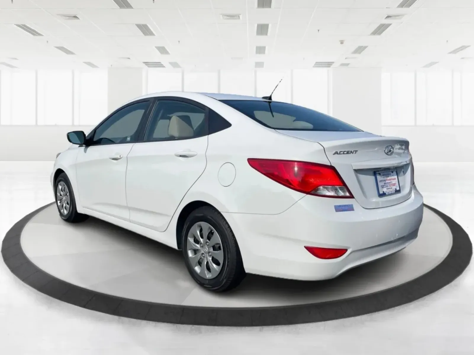 2017 Hyundai Accent SE 4-Door 6A (KMHCT4AE7HU) with an 1.6L L4 DOHC 16V engine, 6-Speed Automatic transmission, located at 8750 N County Rd 25A, Piqua, OH, 45356, (937) 908-9800, 40.164391, -84.232513 - Are you searching for a reliable, budget-friendly vehicle that accommodates your busy lifestyle? Look no further than Advantage Car and Credit in Fairborn, OH! We specialize in providing top-notch used vehicles with flexible financing options tailored to fit your needs. Our 2017 Hyundai Accent SE is - Photo#4