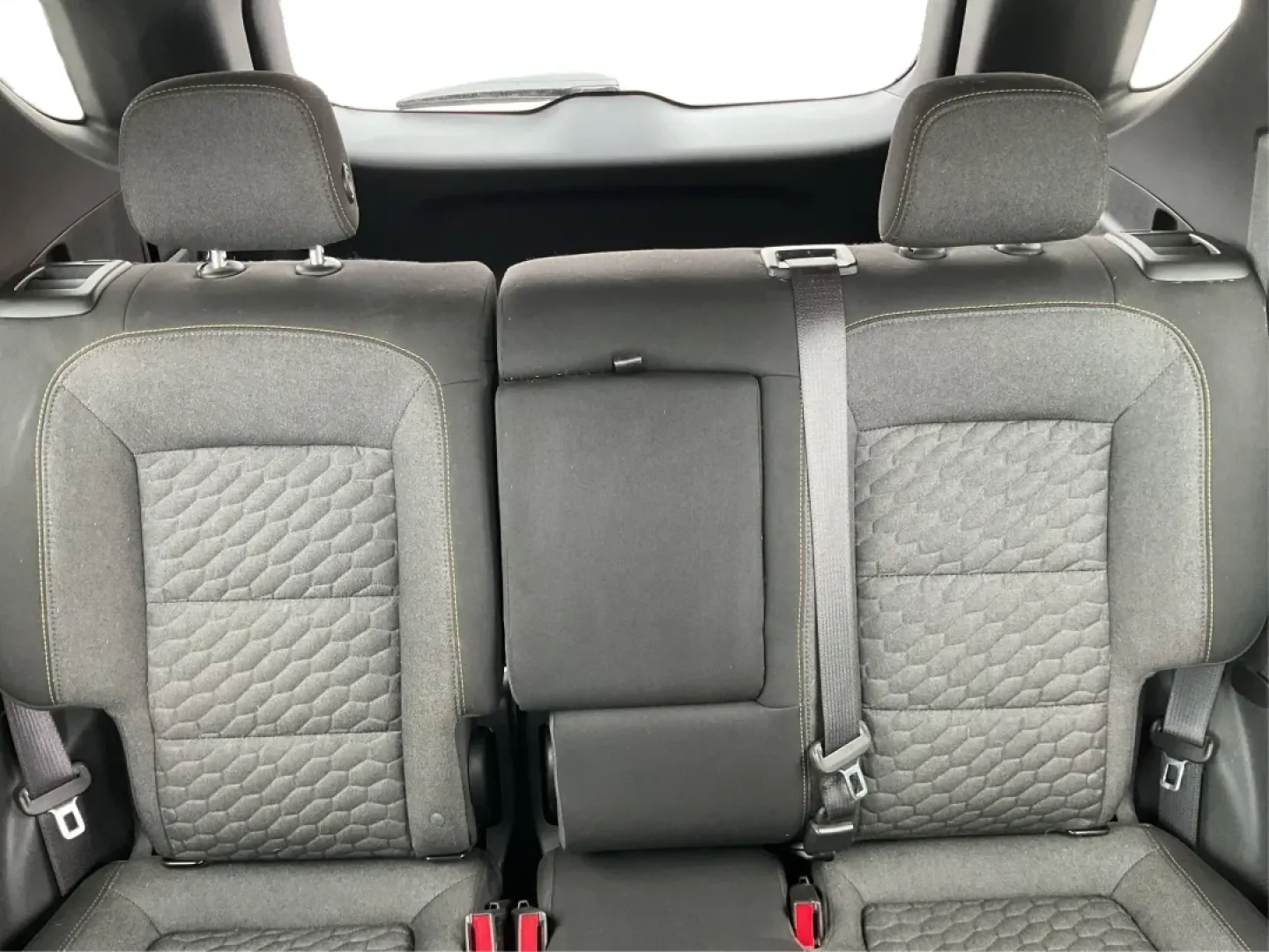 2020 Chevrolet Equinox FWD LT 1.5L Turbo (3GNAXKEV3LS) with an 1.5L I-4 gasoline direct injection engine, 6A transmission, located at 880 E. National Road, Vandalia, OH, 45377, (937) 908-9800, 39.891918, -84.183594 - Picture your next week: a smooth I75 commute, school drop-offs with room for backpacks and groceries, and an easy weekend escape to the National Museum of the U.S. Air Force-without driving something bulky or hard on fuel. This 2020 Chevrolet Equinox LT is the kind of practical, comfortable SUV that - Photo#14