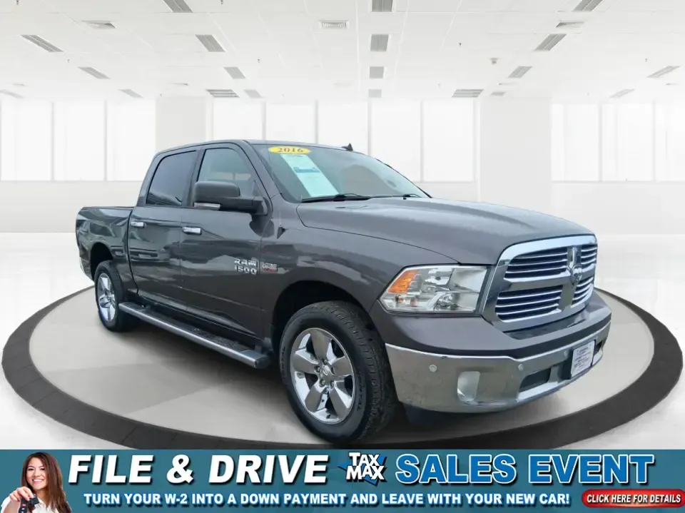 2016 Ram 1500 Big Horn (3C6RR7LT8GG) with an 5.7L V8 OHV 16V engine, 6A transmission, located at 4508 South Dixie Dr, Moraine, OH, 45439, (937) 908-9800, 39.689976, -84.218452 - Picture your next Saturday: you've got the boat hitched up, the cooler packed, and the whole crew riding comfortably to Caesar Creek-then Monday morning it's back to the commute with confidence in any Ohio weather. This 2016 Ram 1500 Big Horn Crew Cab 4WD is built for real life in Moraine: hauling, - Photo#0