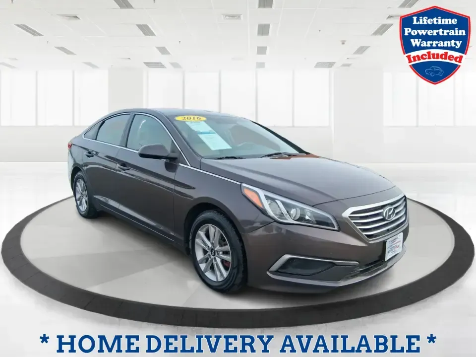2016 Hyundai Sonata SE (5NPE24AF9GH) with an 2.4L I-4 gasoline direct injection engine, 7A transmission, located at 4508 South Dixie Dr, Moraine, OH, 45439, (937) 908-9800, 39.689976, -84.218452 - Need a dependable daily driver that can handle the school run, the I-75 commute, and the occasional weekend getaway without draining your budget? This 2016 Hyundai Sonata SE in rich Dark Truffle is the kind of comfortable, efficient sedan that fits real life in Vandalia-easy to park, smooth on longe - Photo#0