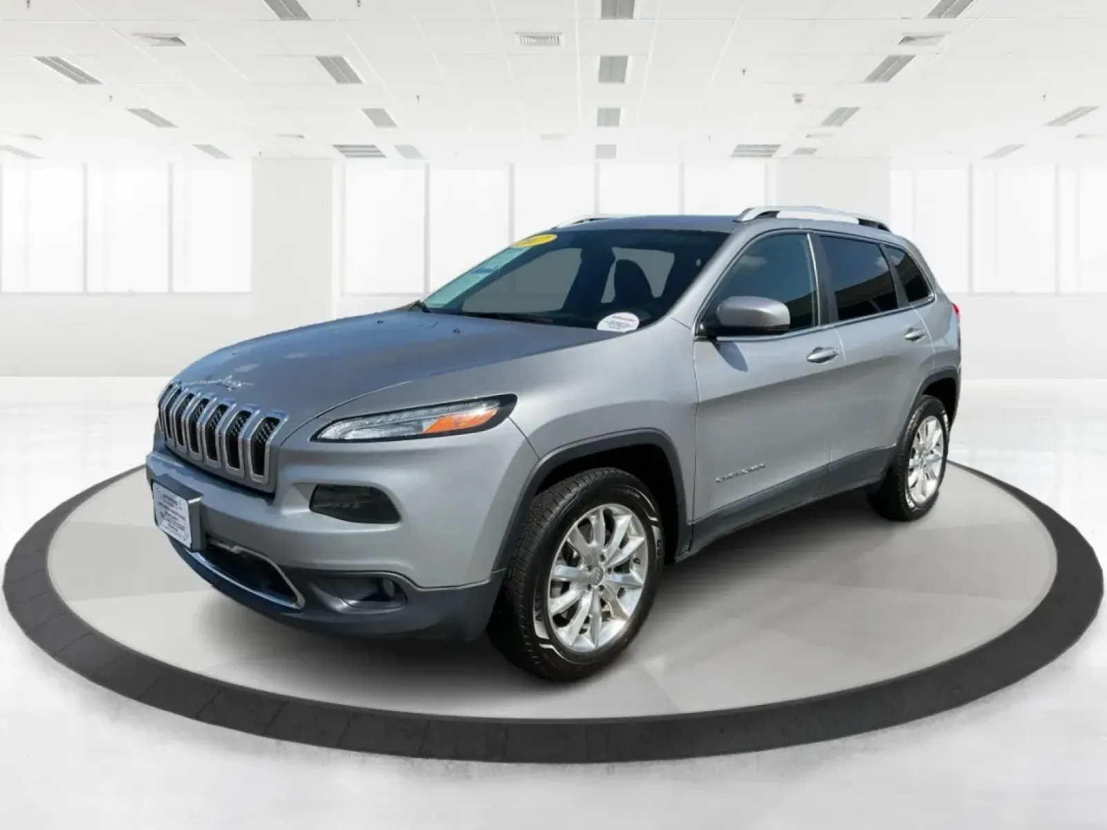 2017 Jeep Cherokee Limited 4x4 (1C4PJMDB5HW) with an Other engine, located at 401 Woodman Dr, Riverside, OH, 45431, (937) 908-9800, 39.760899, -84.123421 - **Adventure Awaits with the 2017 Jeep Cherokee Limited 4x4: Your Perfect Family Crossover!**<br /> <br /> Discover the ultimate blend of style, comfort, and performance with the 2017 Jeep Cherokee Limited 4x4, available now at Advantage Car and Credit in Fairborn, OH. This vehicle is designed for th - Photo#8