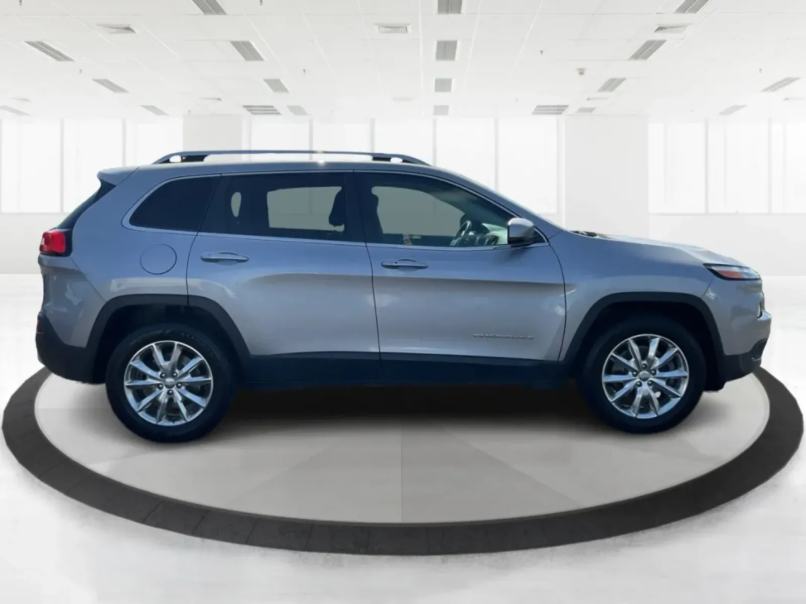 2017 Jeep Cherokee Limited 4x4 (1C4PJMDB5HW) with an Other engine, located at 1230 East Main St, Xenia, OH, 45385, (937) 908-9800, 39.688026, -83.910172 - **Adventure Awaits with the 2017 Jeep Cherokee Limited 4x4: Your Perfect Family Crossover!**<br /> <br /> Discover the ultimate blend of style, comfort, and performance with the 2017 Jeep Cherokee Limited 4x4, available now at Advantage Car and Credit in Fairborn, OH. This vehicle is designed for th - Photo#1