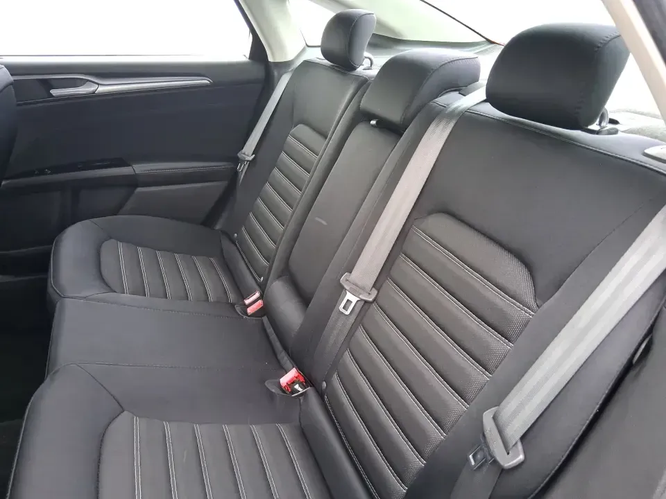 2014 Ford Fusion SE (1FA6P0H77E5) with an 2.5L L4 DOHC 16V engine, Automatic transmission, located at 880 E. National Road, Vandalia, OH, 45377, (937) 908-9800, 39.891918, -84.183594 - Need a dependable sedan for the daily commute up I75, school drop-offs around Vandalia-Butler City Schools, and comfortable weekend drives to the National Museum of the U.S. Air Force? This 2014 Ford Fusion SE is built for real life-smooth on longer stretches of E. National Road, easy to park for er - Photo#10