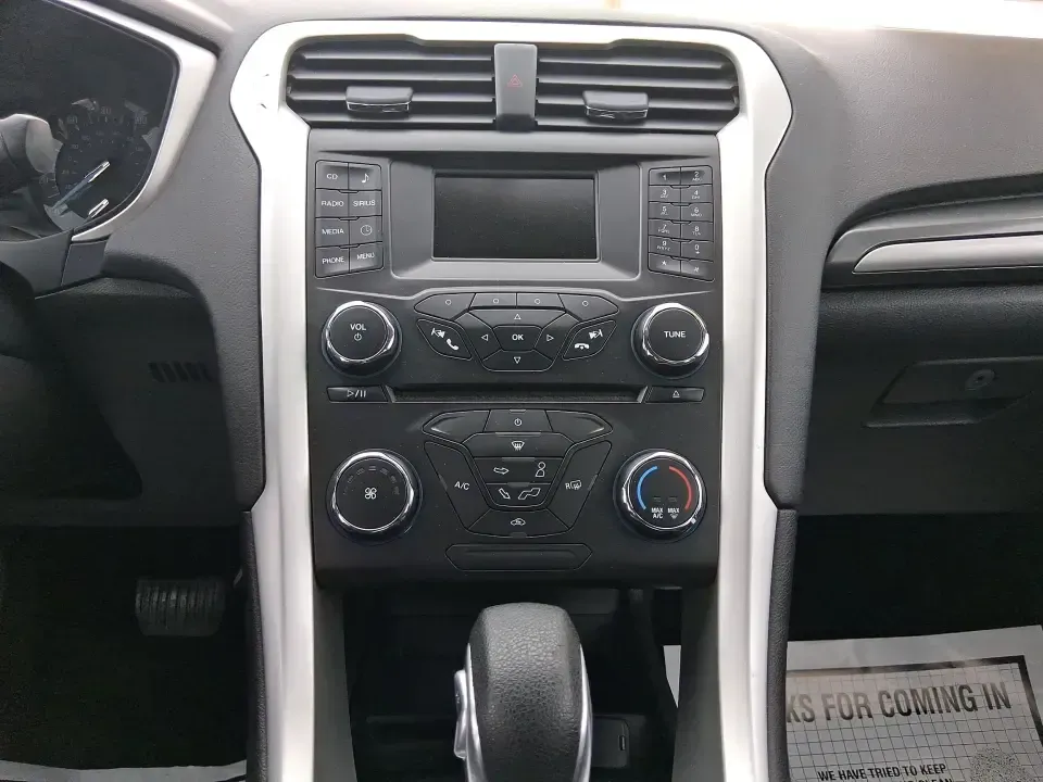 2014 Ford Fusion SE (1FA6P0H77E5) with an 2.5L L4 DOHC 16V engine, Automatic transmission, located at 880 E. National Road, Vandalia, OH, 45377, (937) 908-9800, 39.891918, -84.183594 - Need a dependable sedan for the daily commute up I75, school drop-offs around Vandalia-Butler City Schools, and comfortable weekend drives to the National Museum of the U.S. Air Force? This 2014 Ford Fusion SE is built for real life-smooth on longer stretches of E. National Road, easy to park for er - Photo#14