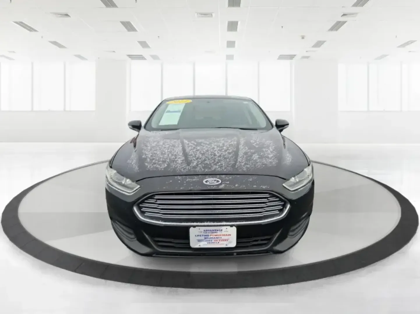 2014 Ford Fusion SE (1FA6P0H77E5) with an 2.5L L4 DOHC 16V engine, Automatic transmission, located at 1230 East Main St, Xenia, OH, 45385, (937) 908-9800, 39.688026, -83.910172 - Need a dependable sedan for the daily commute up I75, school drop-offs around Vandalia-Butler City Schools, and comfortable weekend drives to the National Museum of the U.S. Air Force? This 2014 Ford Fusion SE is built for real life-smooth on longer stretches of E. National Road, easy to park for er - Photo#7