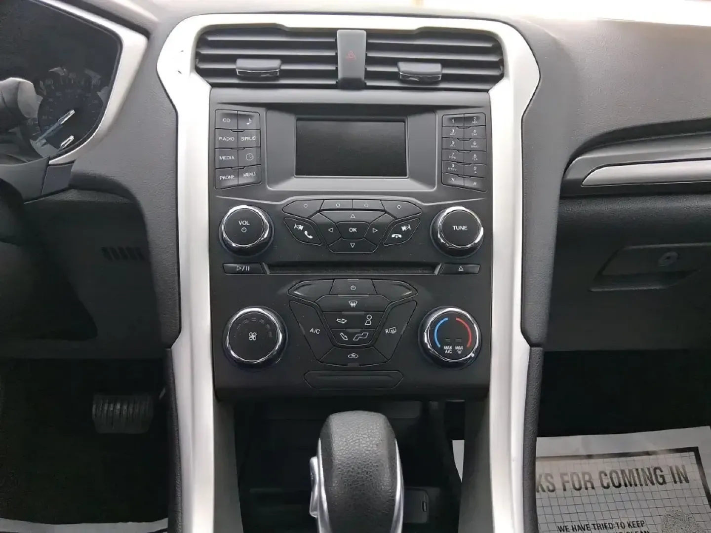 2014 Ford Fusion SE (1FA6P0H77E5) with an 2.5L L4 DOHC 16V engine, Automatic transmission, located at 1230 East Main St, Xenia, OH, 45385, (937) 908-9800, 39.688026, -83.910172 - Need a dependable sedan for the daily commute up I75, school drop-offs around Vandalia-Butler City Schools, and comfortable weekend drives to the National Museum of the U.S. Air Force? This 2014 Ford Fusion SE is built for real life-smooth on longer stretches of E. National Road, easy to park for er - Photo#14