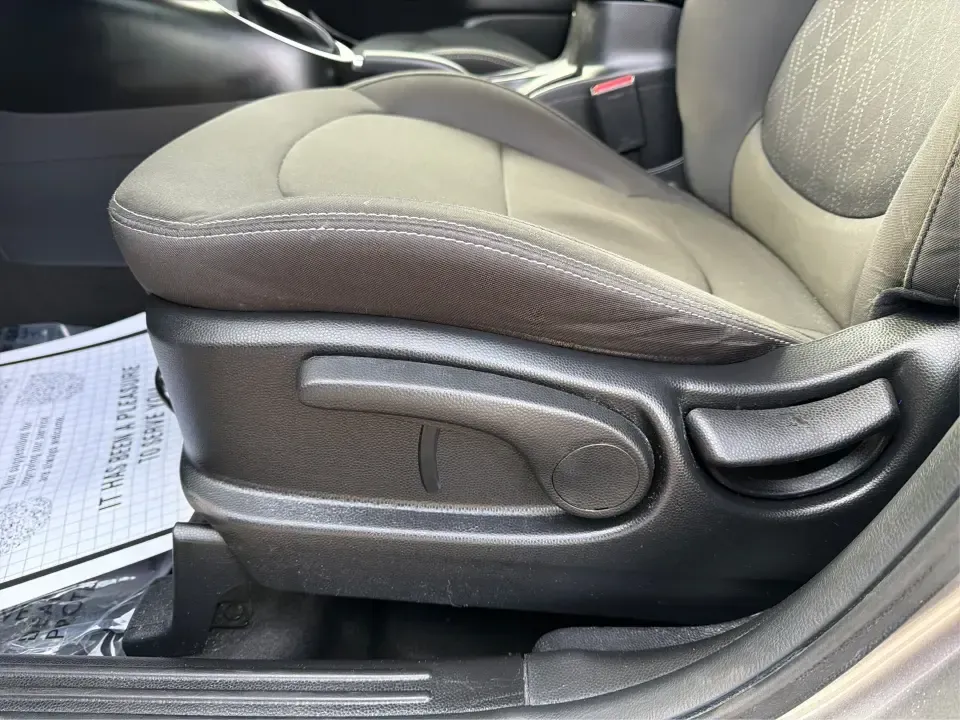 2018 Kia Soul Base (KNDJN2A22J7) with an 1.6L L4 DOHC 16V engine, 6M transmission, located at 880 E. National Road, Vandalia, OH, 45377, (937) 908-9800, 39.891918, -84.183594 - Need a practical daily driver that can handle the school run, the work commute, and spontaneous weekend trips without draining your budget? This 2018 Kia Soul Base in sleek Gray is the kind of easy-to-live-with hatchback that fits real life in Fairborn-roomy for friends or family, simple to park dow - Photo#17