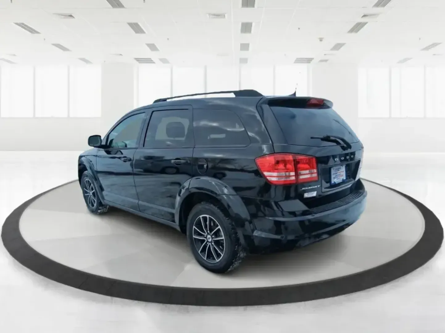 2018 Dodge Journey SE (3C4PDCAB9JT) with an Tigershark MultiAir 2.4L I-4 DOHC engine, 4A transmission, located at 880 E. National Road, Vandalia, OH, 45377, (937) 908-9800, 39.891918, -84.183594 - Need a practical SUV that can handle school drop-offs, grocery runs, and weekend trips up I75 without blowing your budget? This 2018 Dodge Journey SE in Pitch Black Clearcoat is built for real life in West Central Ohio-roomy enough for growing families, comfortable for long commutes, and flexible fo- Photo#3