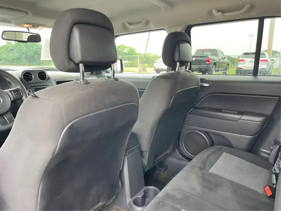 2016 Jeep Patriot Sport (1C4NJPBAXGD) with an 2.0L L4 DOHC 16V engine, Automatic transmission, located at 1184 Kauffman Ave, Fairborn, OH, 45324, (937) 908-9800, 39.807072, -84.030914 - **Explore New Adventures with the 2016 Jeep Patriot Sport SUV at Advantage Car and Credit in Fairborn, OH!**<br /> <br /> Are you ready to elevate your lifestyle with a vehicle that complements your adventurous spirit? Whether you're navigating the bustling streets of Fairborn or hitting the trails - Photo#10