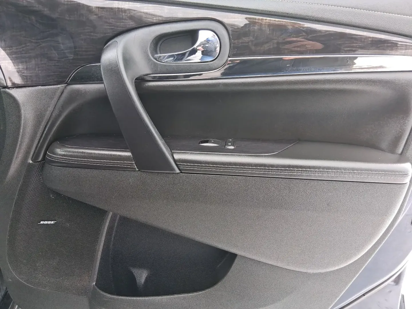 2015 Buick Enclave Premium (5GAKVCKD6FJ) with an 3.6L V-6 gasoline direct injection engine, 6-Speed Automatic Overdrive transmission, located at 4508 South Dixie Dr, Moraine, OH, 45439, (937) 908-9800, 39.689976, -84.218452 - Load up the family, cue the road-trip playlist, and enjoy the kind of comfortable, confident driving that makes everyday errands and weekend getaways feel easy. This 2015 Buick Enclave Premium in Dark Sapphire Blue Metallic is built for real life in Moraine-school drop-offs, long commutes up I75, an - Photo#19