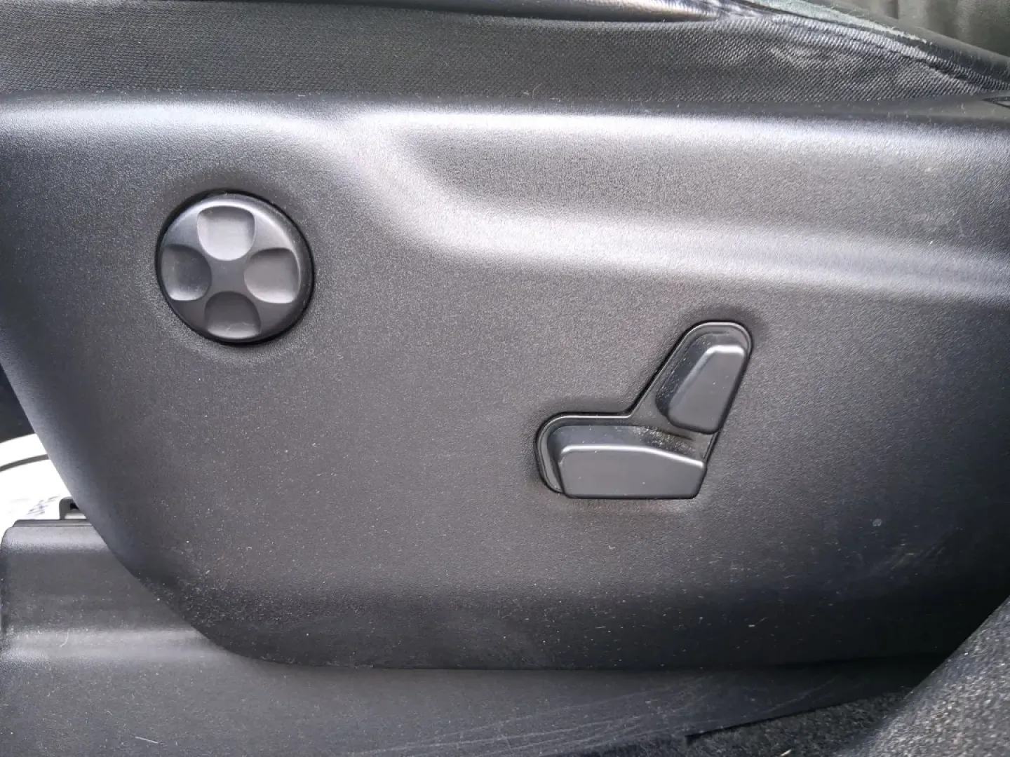 2012 Jeep Grand Cherokee Laredo (1C4RJFAG1CC) with an Other engine, located at 1099 N County Rd 25A , Troy, OH, 45373, (937) 908-9800, 40.057079, -84.212883 - Picture your next weekend escape: loading up the family, pointing the hood toward John A. Wannemacher Nature Reserve, and cruising I75 with confidence no matter what Ohio weather throws your way. This 2012 Jeep Grand Cherokee Laredo is built for real life in Troy-school runs, long commutes to Dayton - Photo#19