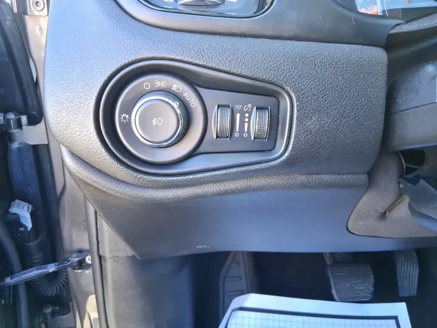 2017 Jeep Renegade Altitude 4x4 (ZACCJBBB7HP) with an 2.4L L4 DOHC 16V engine, 6M transmission, located at 4508 South Dixie Dr, Moraine, OH, 45439, (937) 908-9800, 39.689976, -84.218452 - Weekend escapes, snowy commutes, and everyday errands feel easier when your vehicle is compact enough for tight parking yet confident enough for rougher Ohio weather. This **2017 Jeep Renegade Altitude 4x4** is built for drivers who want SUV versatility in a city-friendly crossover-whether you're he - Photo#16