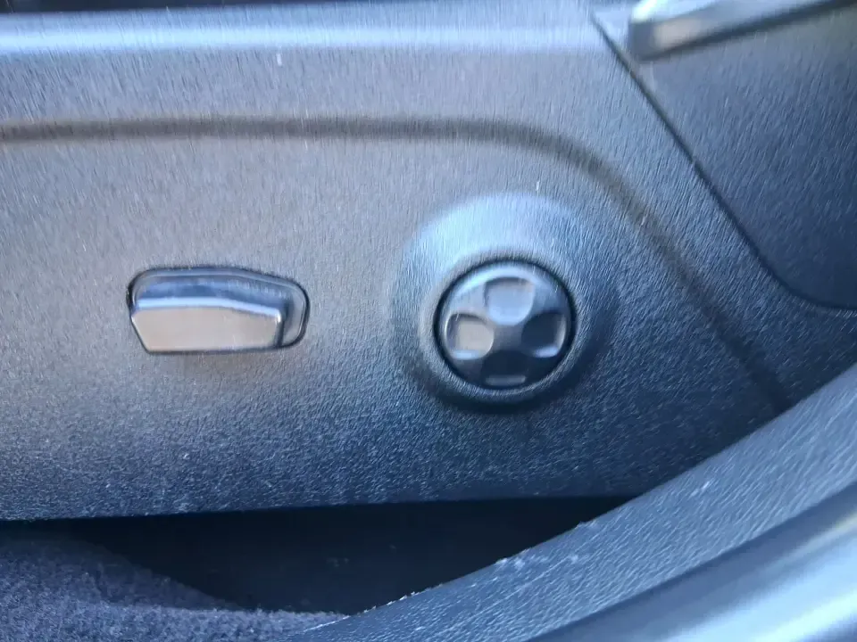 2015 Dodge Journey Crossroad FWD (3C4PDCGB5FT) with an 2.4L L4 DOHC 16V engine, 4-Speed Automatic transmission, located at 1951 S Dayton Lakeview Rd., New Carlisle, OH, 45344, (937) 908-9800, 39.890999, -84.050255 - Pack up the kids, cue up the playlist, and point your next adventure toward I75-this 2015 Dodge Journey Crossroad FWD is the kind of SUV that makes everyday life in Troy easier, whether you're tackling school drop-offs, long commutes, or weekend trips to Dayton. With three-row practicality in a spor - Photo#17