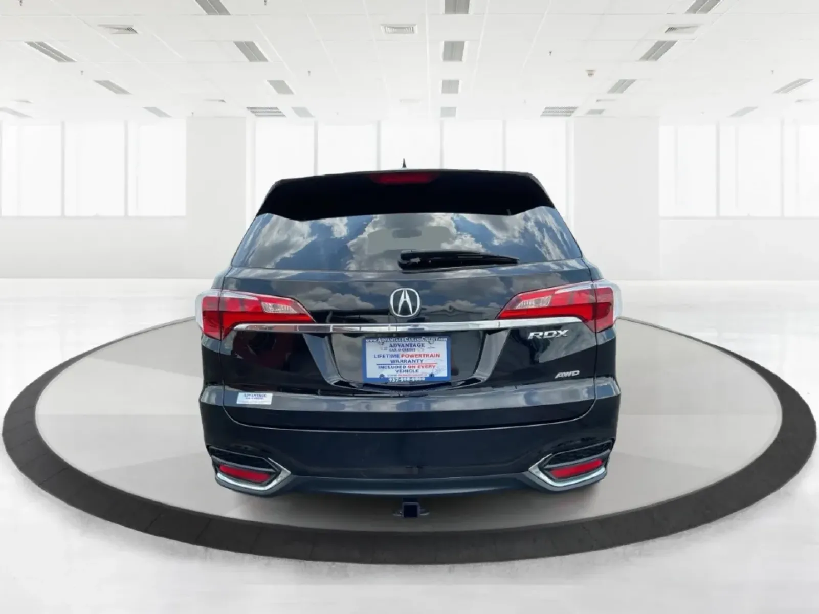 2018 Acura RDX AcuraWatch Plus Package (5J8TB4H34JL) with an 3.5L V-6 i-VTEC variable valve control engine, located at 401 Woodman Dr, Riverside, OH, 45431, (937) 908-9800, 39.760899, -84.123421 - **Elevate Your Commute and Family Adventures with the 2018 Acura RDX at Advantage Car and Credit!**<br /> <br /> Are you in search of a versatile vehicle that promises both comfort and style for your daily commutes or family escapades? Look no further than the stunning 2018 Acura RDX, available at A - Photo#3