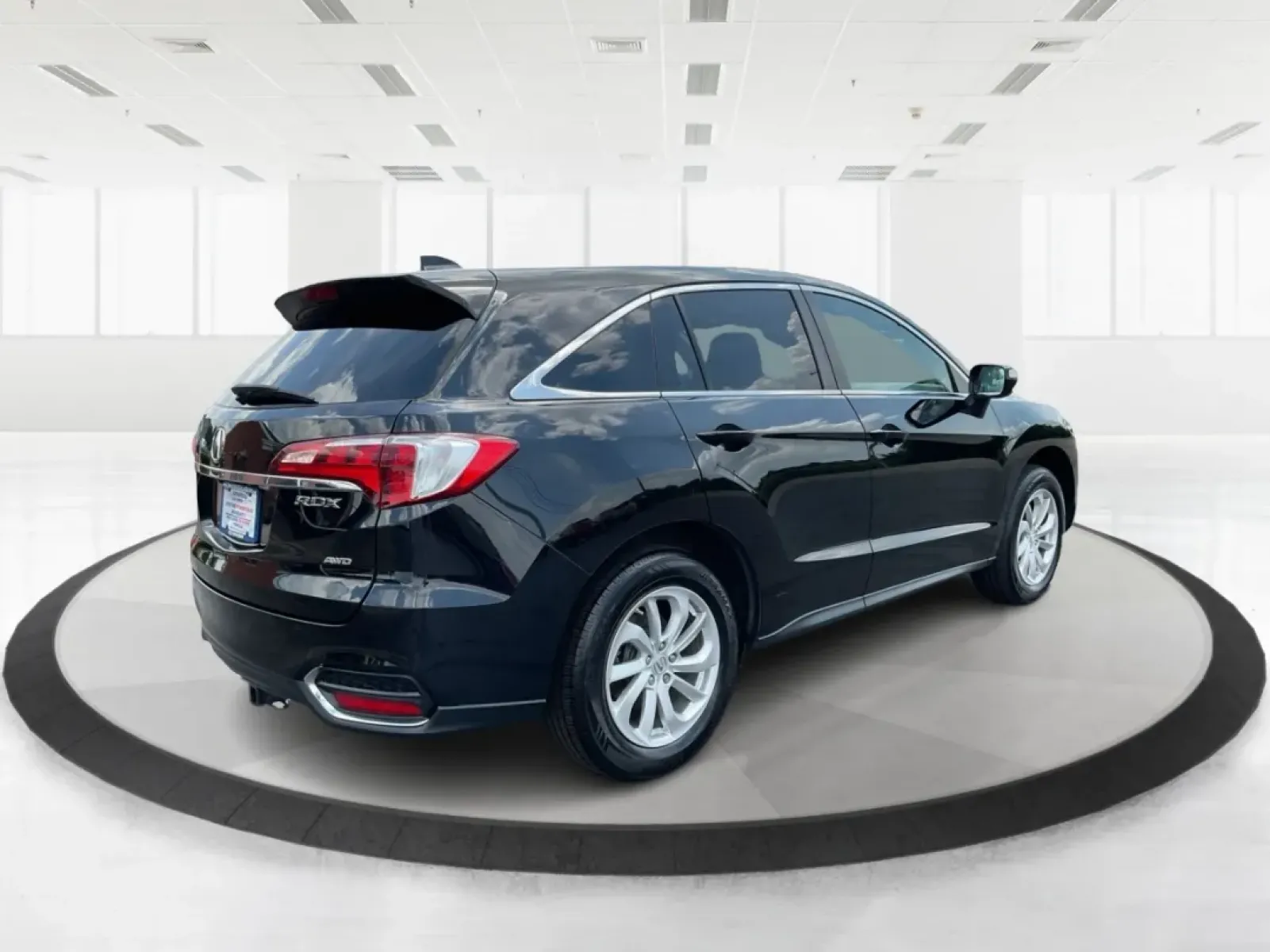 2018 Acura RDX AcuraWatch Plus Package (5J8TB4H34JL) with an 3.5L V-6 i-VTEC variable valve control engine, located at 1230 East Main St, Xenia, OH, 45385, (937) 908-9800, 39.688026, -83.910172 - **Elevate Your Commute and Family Adventures with the 2018 Acura RDX at Advantage Car and Credit!**<br /> <br /> Are you in search of a versatile vehicle that promises both comfort and style for your daily commutes or family escapades? Look no further than the stunning 2018 Acura RDX, available at A - Photo#2