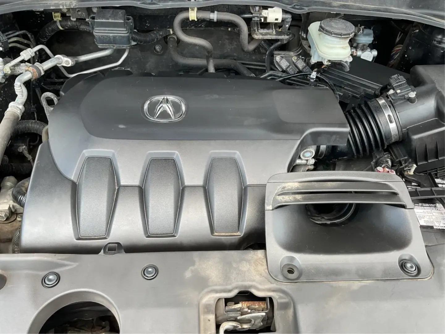 2018 Acura RDX AcuraWatch Plus Package (5J8TB4H34JL) with an 3.5L V-6 i-VTEC variable valve control engine, located at 8750 N County Rd 25A, Piqua, OH, 45356, (937) 908-9800, 40.164391, -84.232513 - **Elevate Your Commute and Family Adventures with the 2018 Acura RDX at Advantage Car and Credit!**<br /> <br /> Are you in search of a versatile vehicle that promises both comfort and style for your daily commutes or family escapades? Look no further than the stunning 2018 Acura RDX, available at A - Photo#11