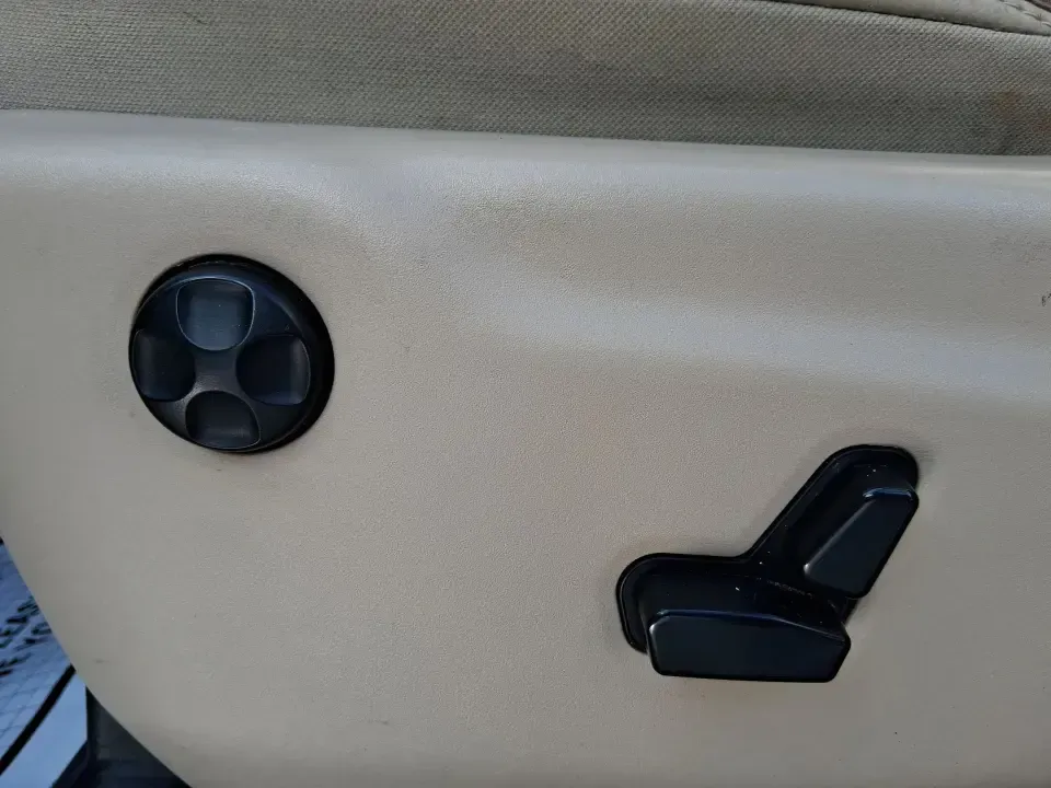 2015 Dodge Durango Limited (1C4RDJDG8FC) with an 3.6L V6 DOHC 24V engine, 8-Speed Automatic transmission, located at 1951 S Dayton Lakeview Rd., New Carlisle, OH, 45344, (937) 908-9800, 39.890999, -84.050255 - Pack up the kids, load the cooler, and point the nose toward a weekend getaway-this 2015 Dodge Durango Limited is the kind of SUV that makes everyday life in West Central Ohio easier, from school drop-offs to road trips and everything in between. With confident 4WD/AWD capability, three-row flexibil - Photo#18