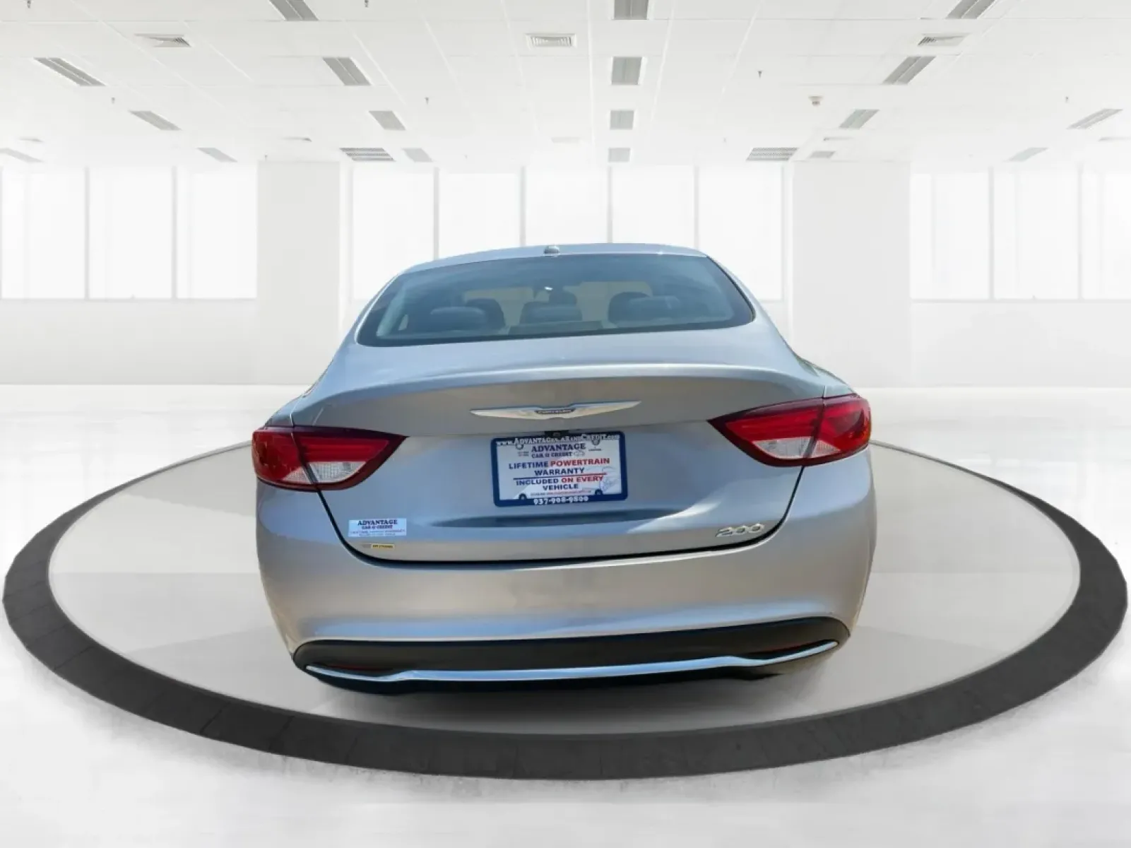 2016 Chrysler 200 Limited (1C3CCCABXGN) with an 2.4L L4 DOHC 16V engine, 9-Speed Automatic transmission, located at 401 Woodman Dr, Riverside, OH, 45431, (937) 908-9800, 39.760899, -84.123421 - Are you in the market for a reliable sedan that effortlessly combines comfort, style, and functionality? Look no further than this 2016 Chrysler 200 Limited, available now at Advantage Car and Credit in Fairborn, OH. Perfect for budget-conscious buyers, this sedan is a fantastic choice for daily com - Photo#3