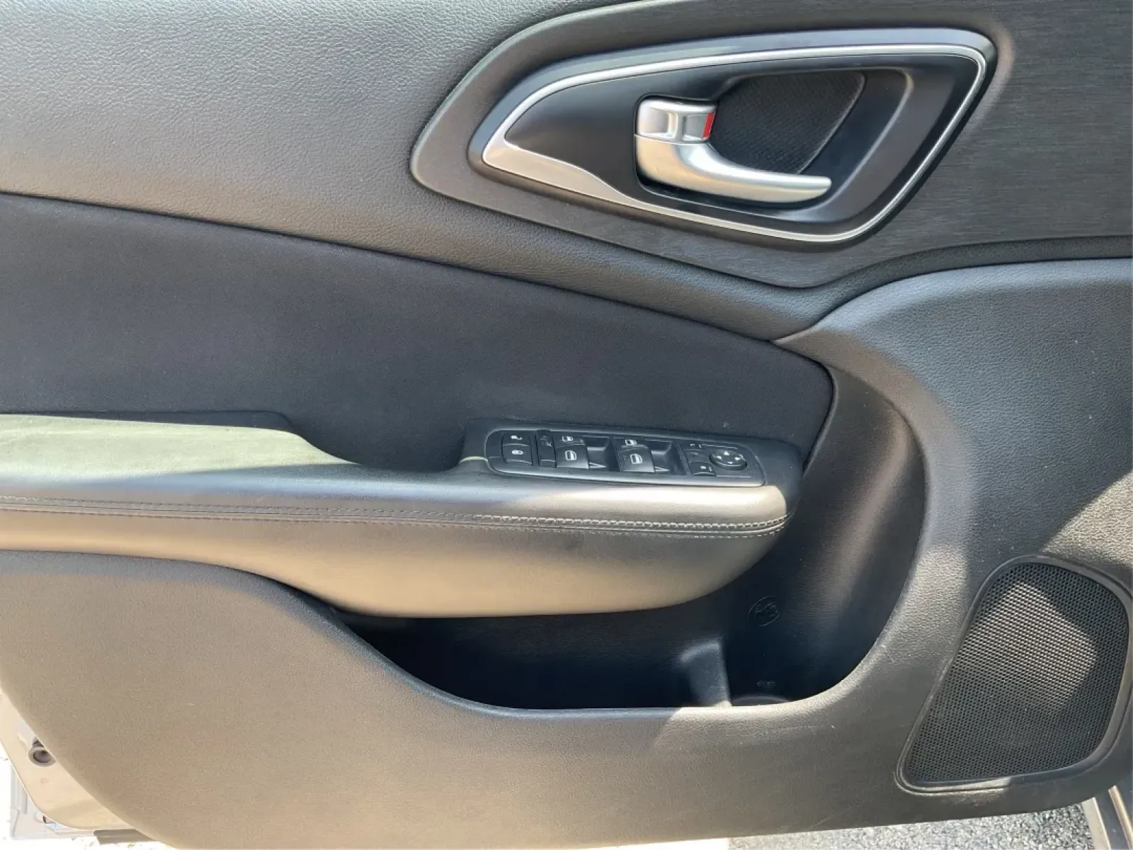 2016 Chrysler 200 Limited (1C3CCCABXGN) with an 2.4L L4 DOHC 16V engine, 9-Speed Automatic transmission, located at 401 Woodman Dr, Riverside, OH, 45431, (937) 908-9800, 39.760899, -84.123421 - Are you in the market for a reliable sedan that effortlessly combines comfort, style, and functionality? Look no further than this 2016 Chrysler 200 Limited, available now at Advantage Car and Credit in Fairborn, OH. Perfect for budget-conscious buyers, this sedan is a fantastic choice for daily com - Photo#18