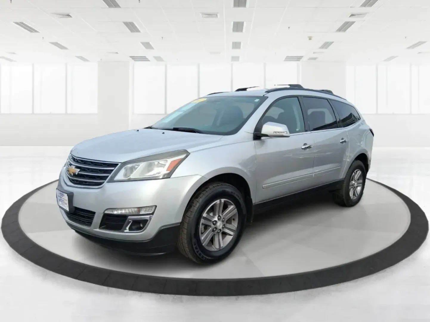 2017 Chevrolet Traverse 1LT (1GNKRGKD2HJ) with an 3.6L V-6 gasoline direct injection engine, 6A transmission, located at 1230 East Main St, Xenia, OH, 45385, (937) 908-9800, 39.688026, -83.910172 - Need one vehicle that can handle school drop-offs, long commutes to Dayton, and weekend road trips to Caesar Creek State Park without feeling cramped? This **2017 Chevrolet Traverse 1LT** is built for real-life Ohio schedules-roomy for growing families, comfortable for daily driving, and versatile e - Photo#7