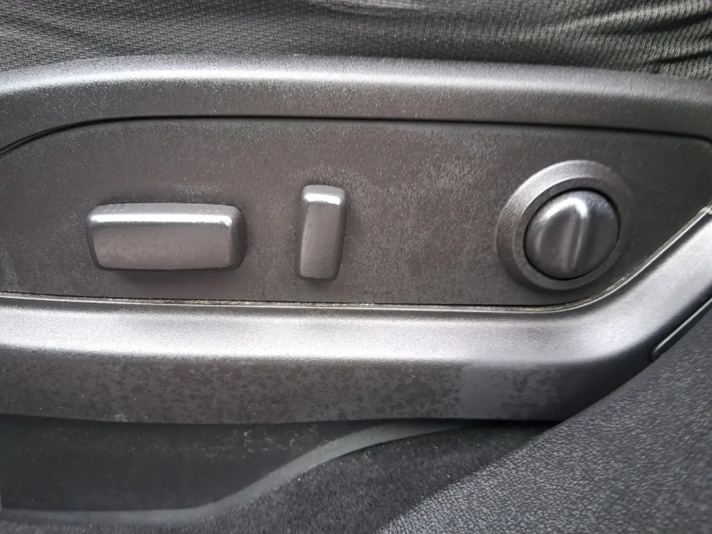 2017 Chevrolet Traverse 1LT (1GNKRGKD2HJ) with an 3.6L V-6 gasoline direct injection engine, 6A transmission, located at 1230 East Main St, Xenia, OH, 45385, (937) 908-9800, 39.688026, -83.910172 - Need one vehicle that can handle school drop-offs, long commutes to Dayton, and weekend road trips to Caesar Creek State Park without feeling cramped? This **2017 Chevrolet Traverse 1LT** is built for real-life Ohio schedules-roomy for growing families, comfortable for daily driving, and versatile e - Photo#17