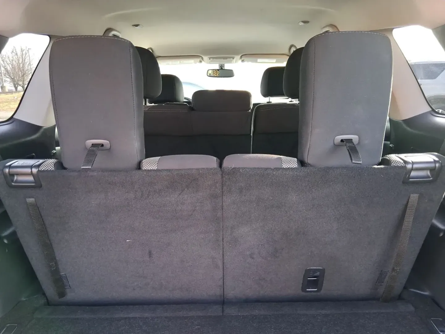 2018 Nissan Pathfinder SV (5N1DR2MM7JC) with an 3.5L V-6 gasoline direct injection engine, CVT transmission, located at 1099 N County Rd 25A , Troy, OH, 45373, (937) 908-9800, 40.057079, -84.212883 - Pack up the kids, the cooler, and the weekend plans-this 2018 Nissan Pathfinder SV is built for real life in Troy, Ohio, whether you're shuttling to practice, commuting down I75, or heading out for a road trip to the Dayton area. With three-row versatility, confident capability, and family-friendly - Photo#12