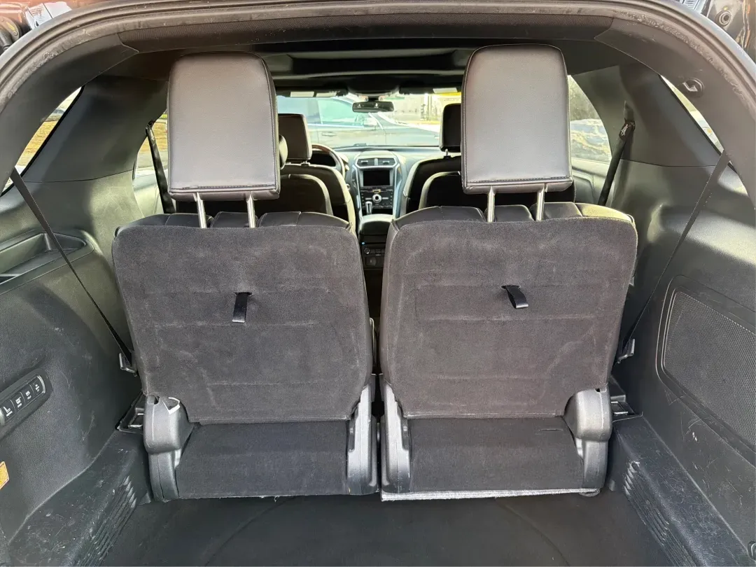 2018 Ford Explorer Platinum (1FM5K8HT1JG) with an EcoBoost 3.5L V-6 gasoline direct injection engine, 6A transmission, located at 8750 N County Rd 25A, Piqua, OH, 45356, (937) 908-9800, 40.164391, -84.232513 - Load up the family, cue the road-trip playlist, and point your weekend plans toward Indian Lake or a quick getaway down I75-this 2018 Ford Explorer Platinum is built for real-life Ohio driving. With confident 4WD/AWD traction, three-row versatility, and premium comfort, it's an ideal SUV for growing - Photo#12