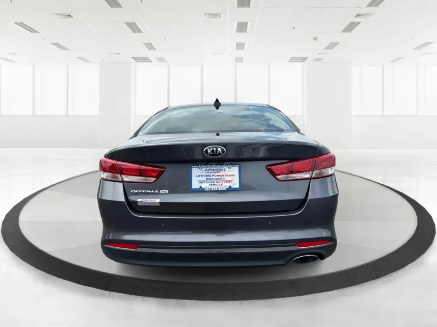 2018 Kia Optima LX (KNAGT4L33J5) with an Theta II 2.4L I-4 gasoline direct injection engine, located at 1099 N County Rd 25A , Troy, OH, 45373, (937) 908-9800, 40.057079, -84.212883 - **Experience the Perfect Blend of Style and Comfort with the 2018 Kia Optima LX at Advantage Car and Credit!**<br /> <br /> Are you searching for a reliable sedan that fits seamlessly into your busy lifestyle? Look no further! The 2018 Kia Optima LX is not just a means of transportation; it's your p - Photo#3