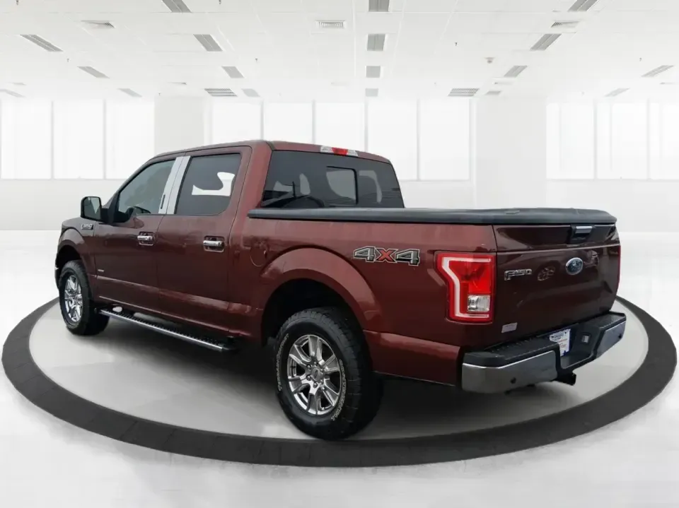 2016 Ford F-150 XLT (1FTEW1EP1GK) with an 2.7L V6 DOHC 24V engine, 6A transmission, located at 8750 N County Rd 25A, Piqua, OH, 45356, (937) 908-9800, 40.164391, -84.232513 - Need one truck that can handle weekday work runs, Saturday projects, and a last-minute road trip up I75 without breaking a sweat? This 2016 Ford F150 XLT Crew Cab 4WD is built for the doitall lifestyle-room for the crew, confidence in Ohio weather, and the capability to tow, haul, and explore while - Photo#4