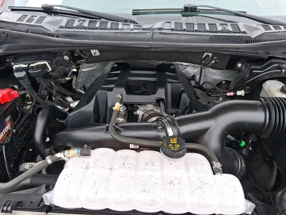 2016 Ford F-150 XLT (1FTEW1EP1GK) with an 2.7L V6 DOHC 24V engine, 6A transmission, located at 8750 N County Rd 25A, Piqua, OH, 45356, (937) 908-9800, 40.164391, -84.232513 - Need one truck that can handle weekday work runs, Saturday projects, and a last-minute road trip up I75 without breaking a sweat? This 2016 Ford F150 XLT Crew Cab 4WD is built for the doitall lifestyle-room for the crew, confidence in Ohio weather, and the capability to tow, haul, and explore while - Photo#11