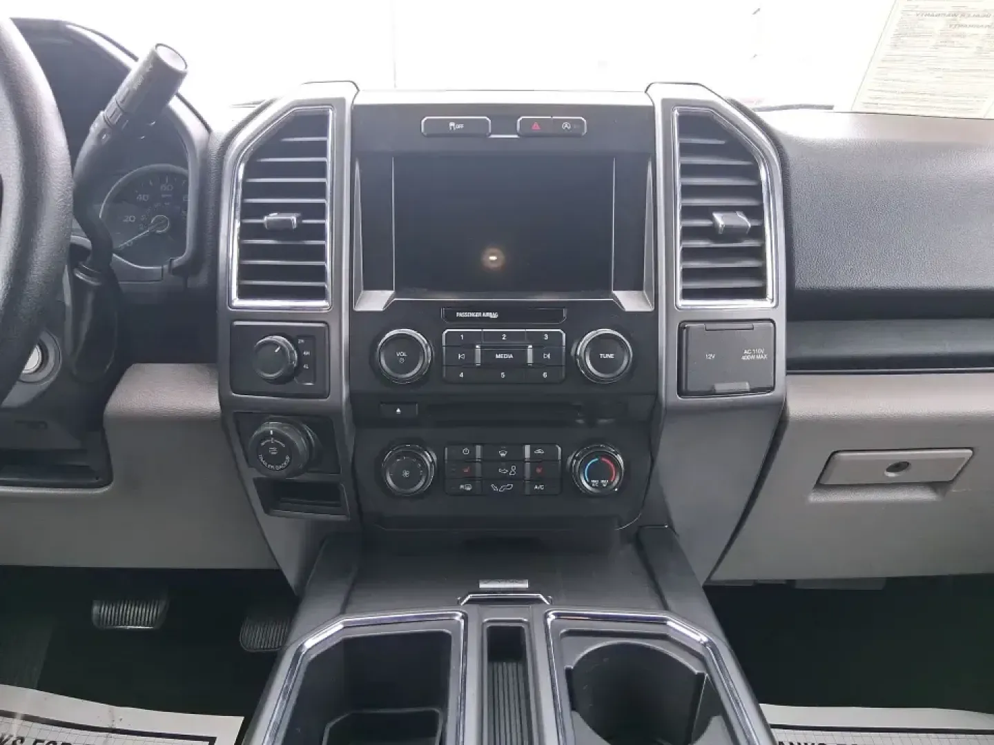 2016 Ford F-150 XLT (1FTEW1EP1GK) with an 2.7L V6 DOHC 24V engine, 6A transmission, located at 401 Woodman Dr, Riverside, OH, 45431, (937) 908-9800, 39.760899, -84.123421 - Need one truck that can handle weekday work runs, Saturday projects, and a last-minute road trip up I75 without breaking a sweat? This 2016 Ford F150 XLT Crew Cab 4WD is built for the doitall lifestyle-room for the crew, confidence in Ohio weather, and the capability to tow, haul, and explore while - Photo#12